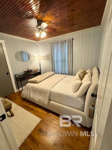 533 Gayfer Avenue, Fairhope, AL 36532