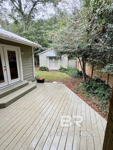 533 Gayfer Avenue, Fairhope, AL 36532