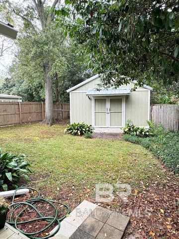 533 Gayfer Avenue, Fairhope, AL 36532