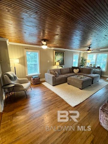 533 Gayfer Avenue, Fairhope, AL 36532