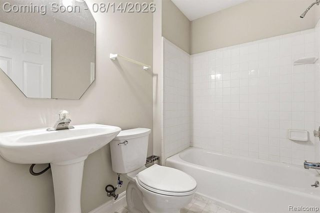 3326 Shorewood Avenue, Fort Gratiot, MI 48059
