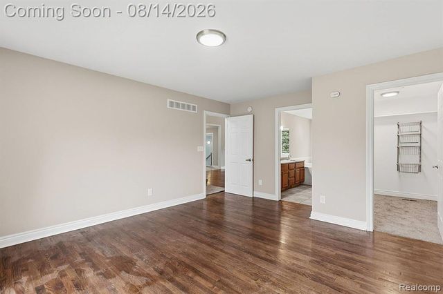 3326 Shorewood Avenue, Fort Gratiot, MI 48059