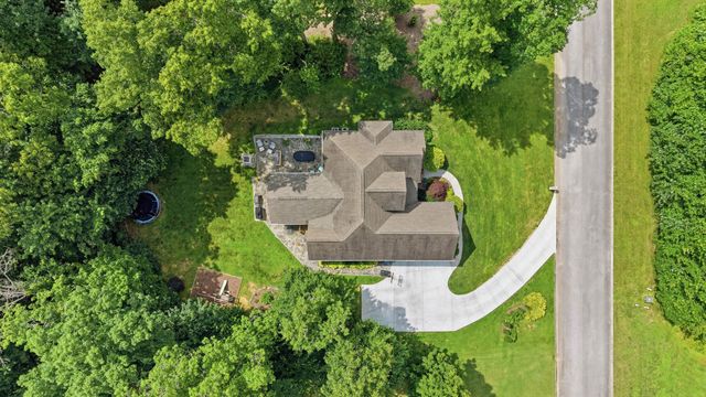 4398 Stonecrop Lane, Signal Mountain, TN 37377