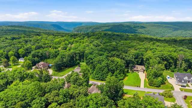 4398 Stonecrop Lane, Signal Mountain, TN 37377