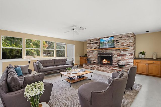 317 BRENTWOOD DRIVE, Temple Terrace, FL 33617