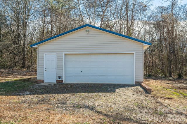 2596 Prince Drive, Lincolnton, NC 28092