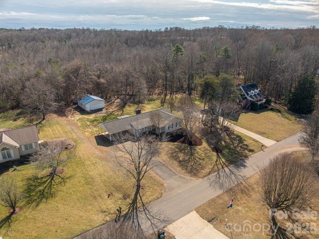 2596 Prince Drive, Lincolnton, NC 28092