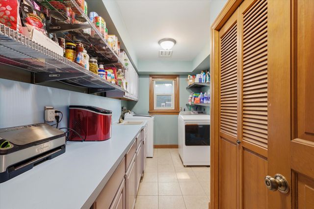 9757 Kaiser Road, Saline, MI 48176