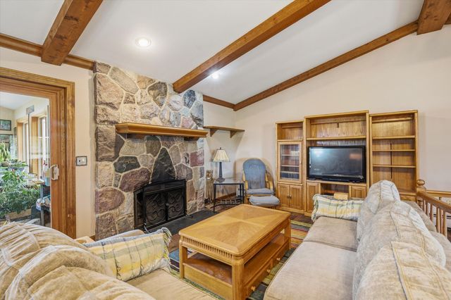 9757 Kaiser Road, Saline, MI 48176