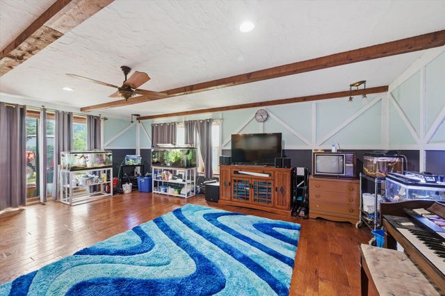 9757 Kaiser Road, Saline, MI 48176