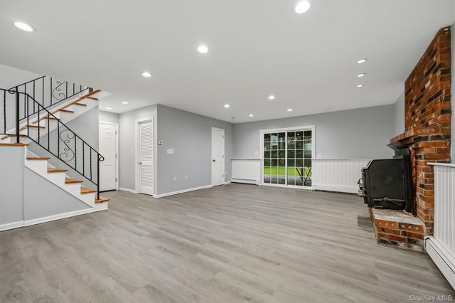 57 Keats Drive, New Windsor, NY 12553