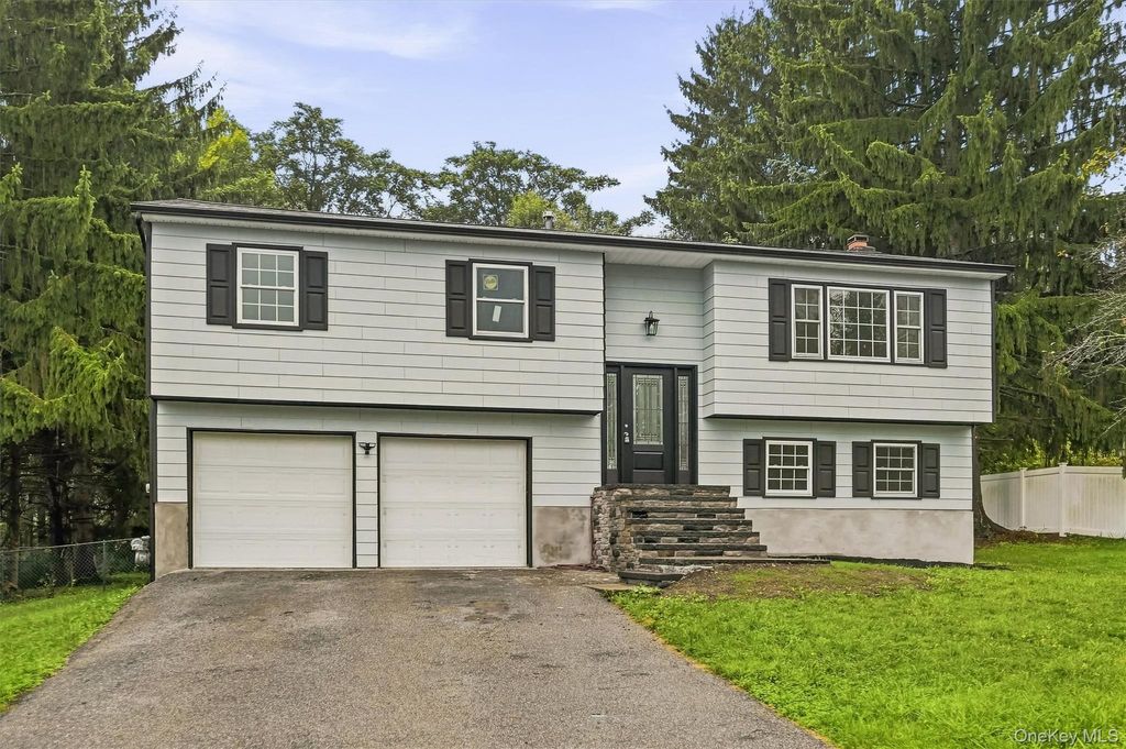 57 Keats Drive, New Windsor, NY 12553 — photo 2
