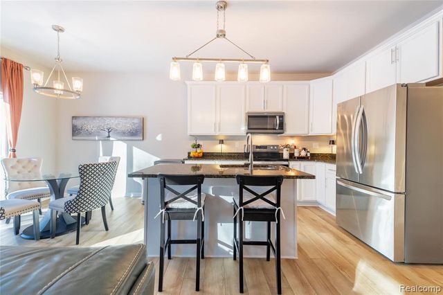 11516 Pheasant Circle, Taylor, MI 48180