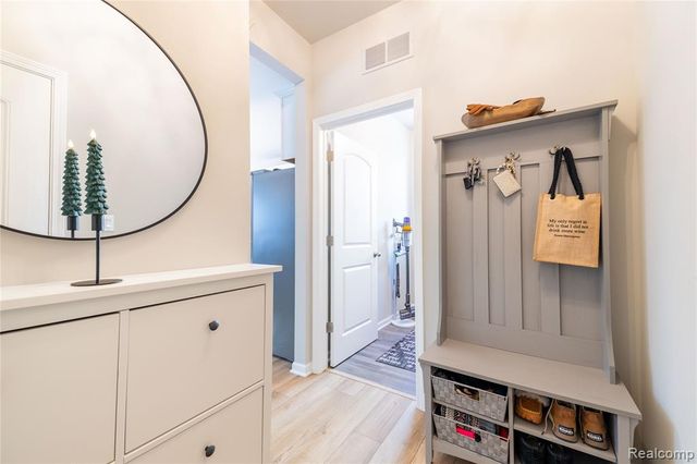 11516 Pheasant Circle, Taylor, MI 48180