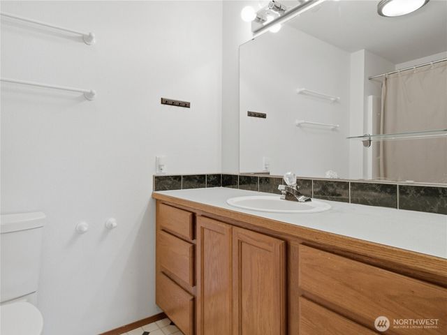 18828 Loganberry Street SW, Rochester, WA 98579