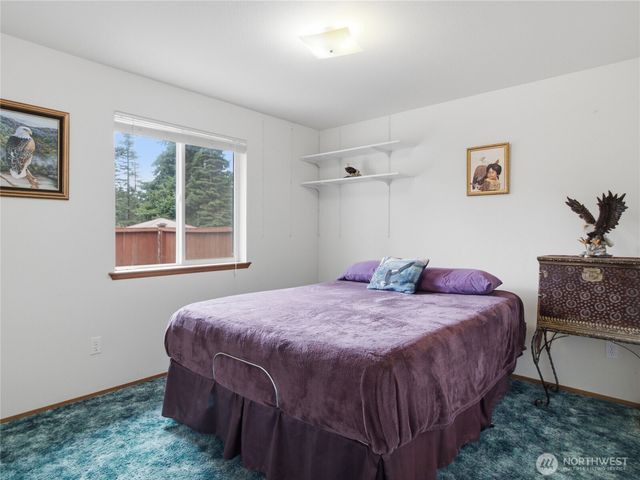 18828 Loganberry Street SW, Rochester, WA 98579