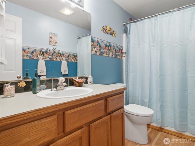 18828 Loganberry Street SW, Rochester, WA 98579