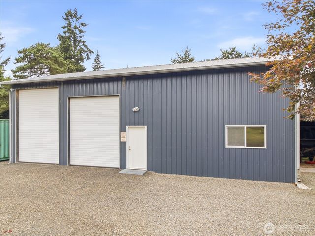 18828 Loganberry Street SW, Rochester, WA 98579