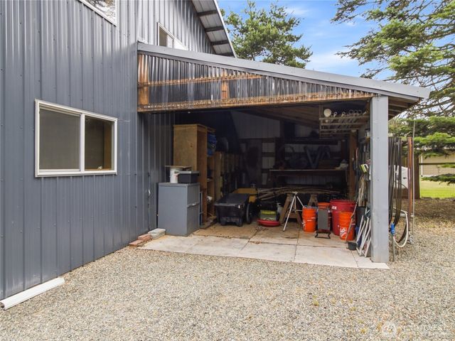 18828 Loganberry Street SW, Rochester, WA 98579