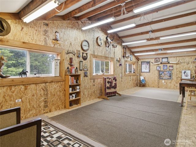 18828 Loganberry Street SW, Rochester, WA 98579
