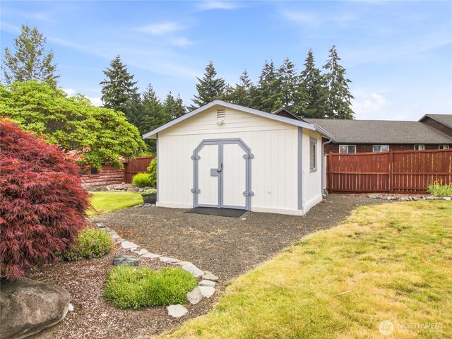 18828 Loganberry Street SW, Rochester, WA 98579