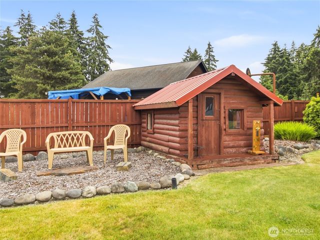 18828 Loganberry Street SW, Rochester, WA 98579
