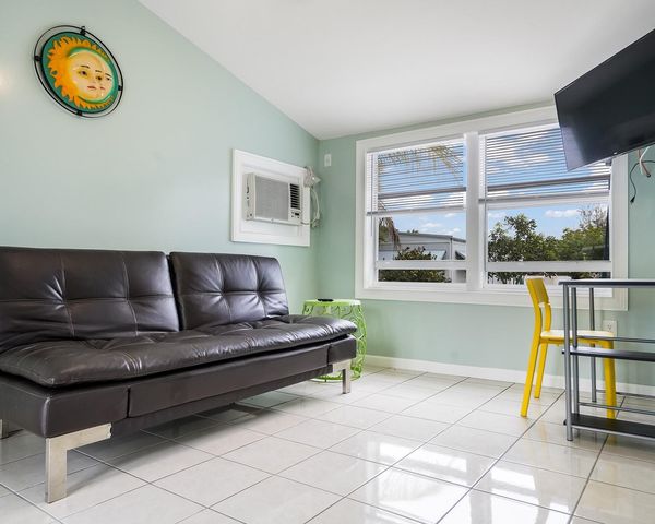 1680 SW 84th Avenue, Davie, FL 33324
