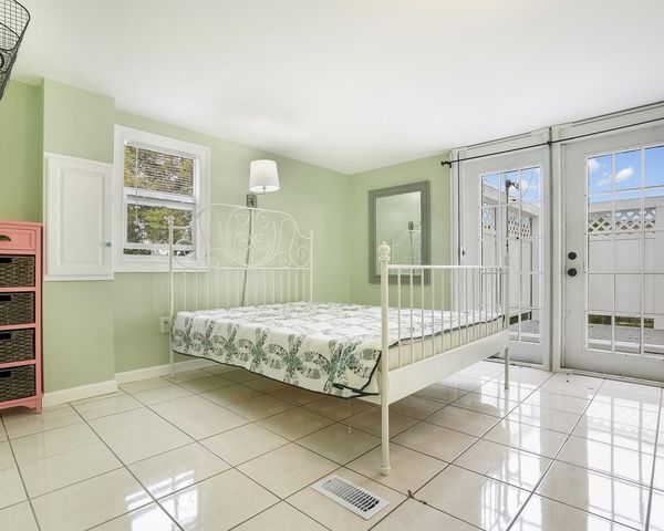 1680 SW 84th Avenue, Davie, FL 33324