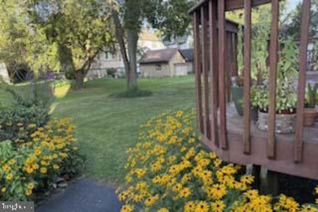 919 LINDALE AVE, Drexel Hill, PA 19026