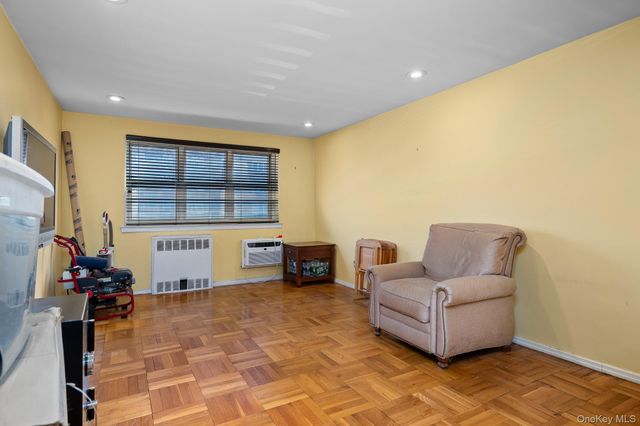 88-08 151st Avenue 1B, Howard Beach, NY 11414