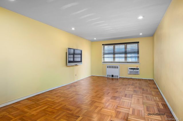 88-08 151st Avenue 1B, Howard Beach, NY 11414