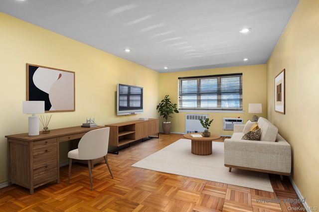 88-08 151st Avenue 1B, Howard Beach, NY 11414