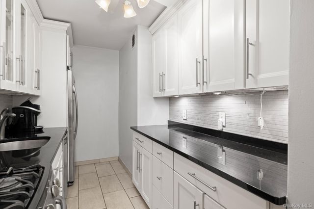 88-08 151st Avenue 1B, Howard Beach, NY 11414