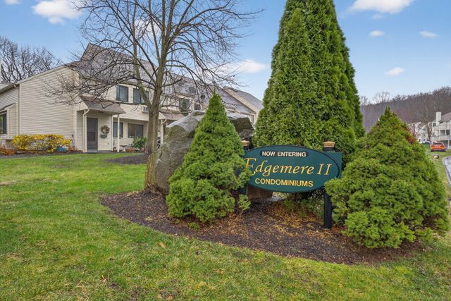 85 North Main Street 117, East Hampton, CT 06424