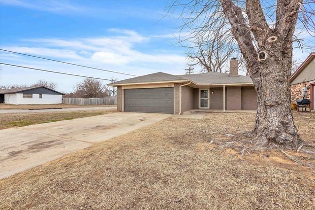 9701 NE 3rd Place, Midwest City, OK 73130