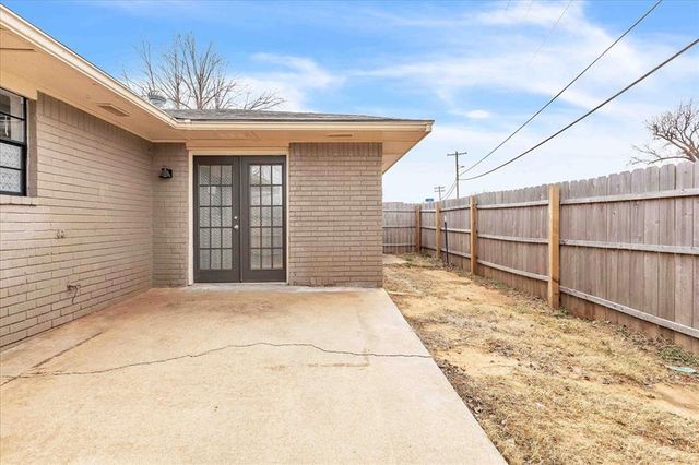 9701 NE 3rd Place, Midwest City, OK 73130