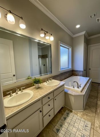 218 Brightwood Drive, Lafayette, LA 70508