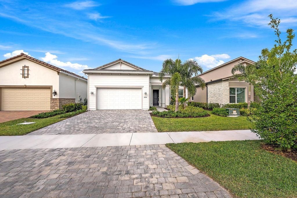 10720 Northbrook Circle, Palm Beach Gardens, FL 33412
