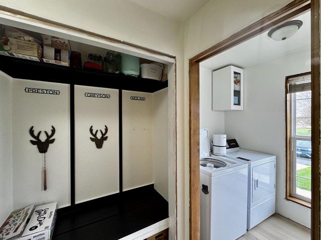 2861 HAWKS NEST TRAIL, Howard, WI 54313