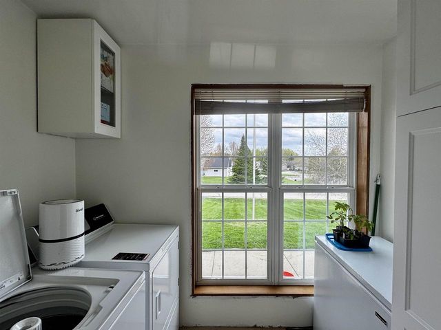 2861 HAWKS NEST TRAIL, Howard, WI 54313