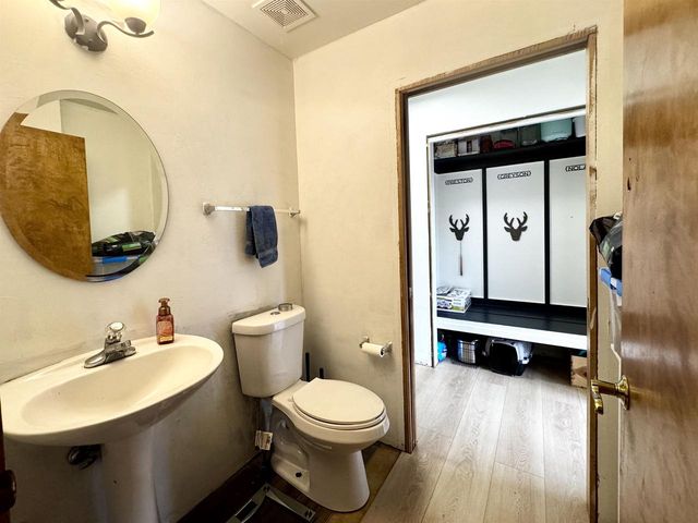 2861 HAWKS NEST TRAIL, Howard, WI 54313