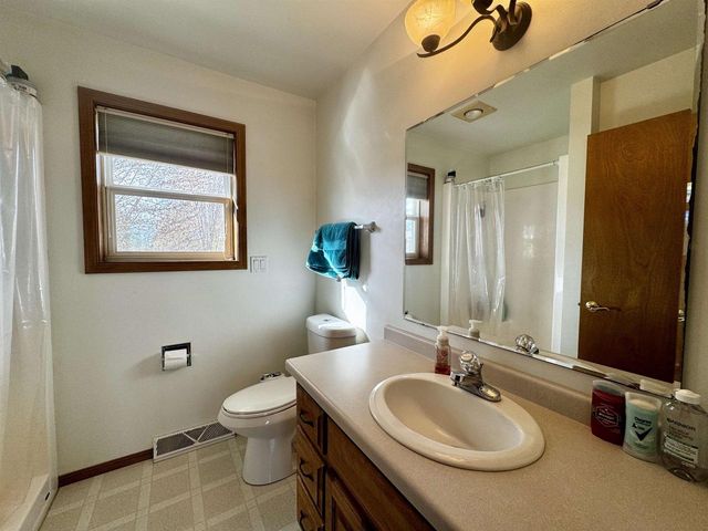 2861 HAWKS NEST TRAIL, Howard, WI 54313