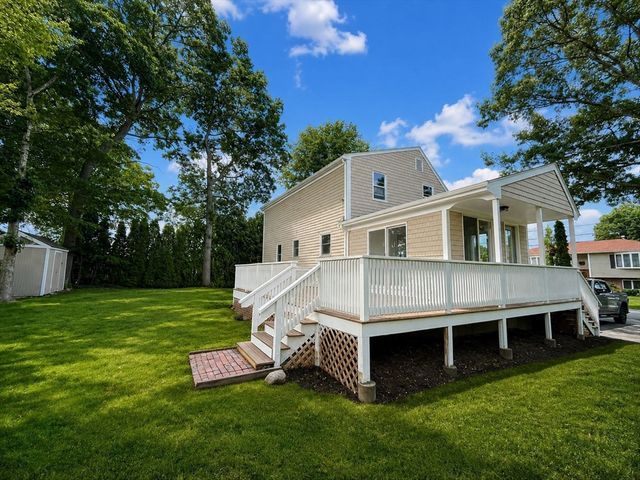 664 Norman St, Fall River, MA 02721