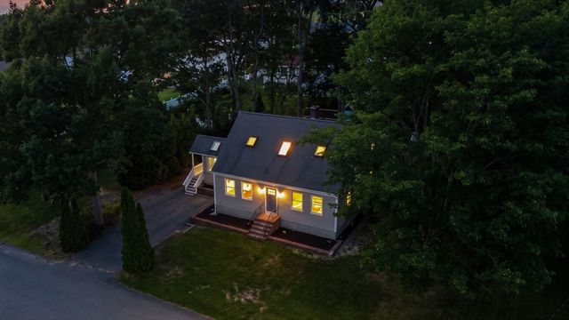 664 Norman St, Fall River, MA 02721
