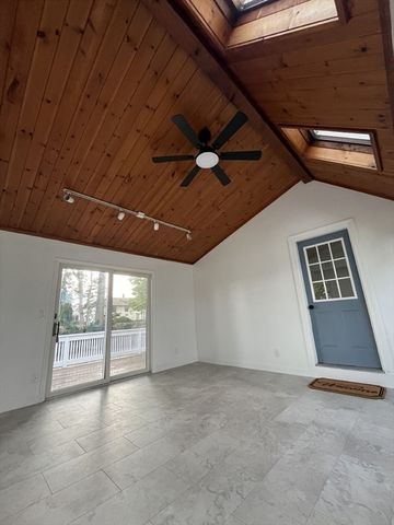 664 Norman St, Fall River, MA 02721