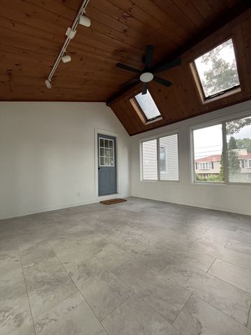 664 Norman St, Fall River, MA 02721