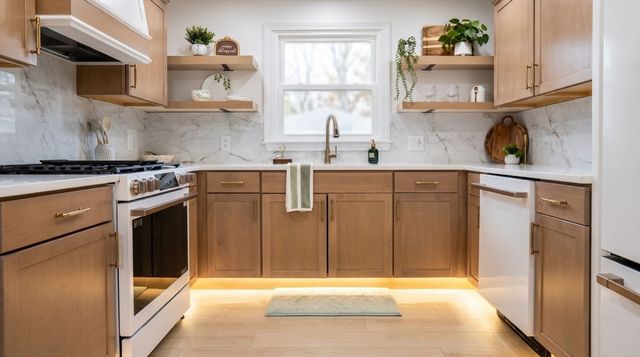 664 Norman St, Fall River, MA 02721