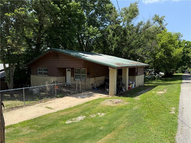 103 E College Avenue, Harrison, AR 72601