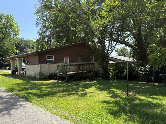 103 E College Avenue, Harrison, AR 72601