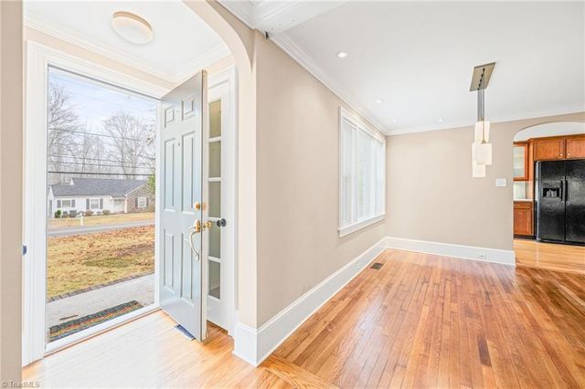 635 Oak Summit Road, Winston-salem, NC 27105